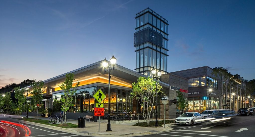 Exterior view of the plaza.