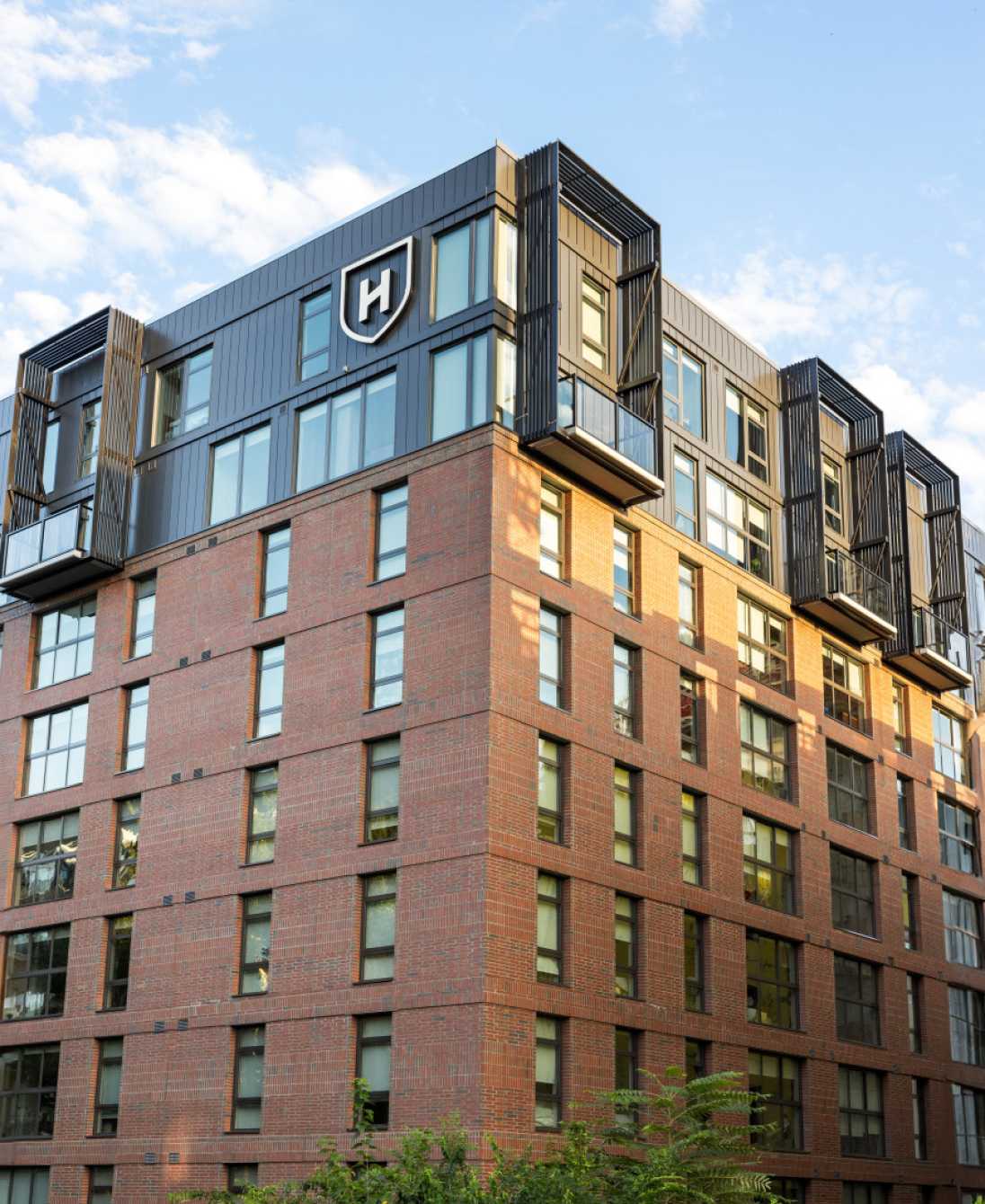 Exterior view of the Hub College Park.