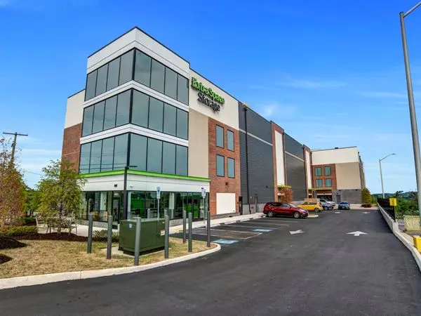 Streetview of Extra Space Storage in College Park. 