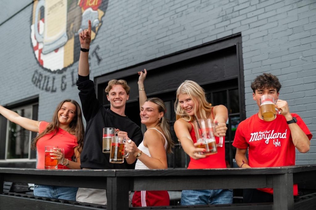 Students enjoying Cornerstone, a popular bar off campus near UMD.