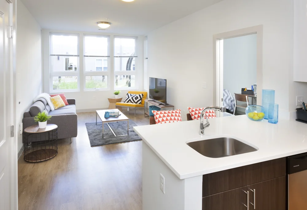Image of Rambler College Park South’s interior and kitchen.