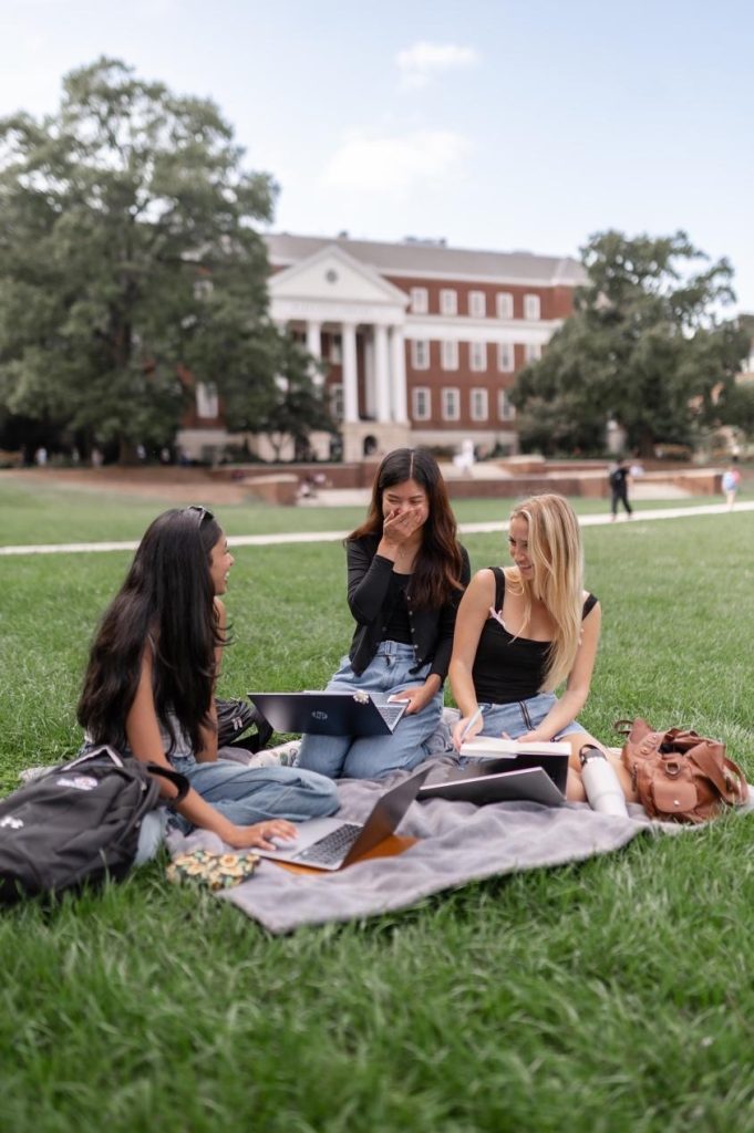 Students studying at McKeldin Mall on UMD’s campus.
